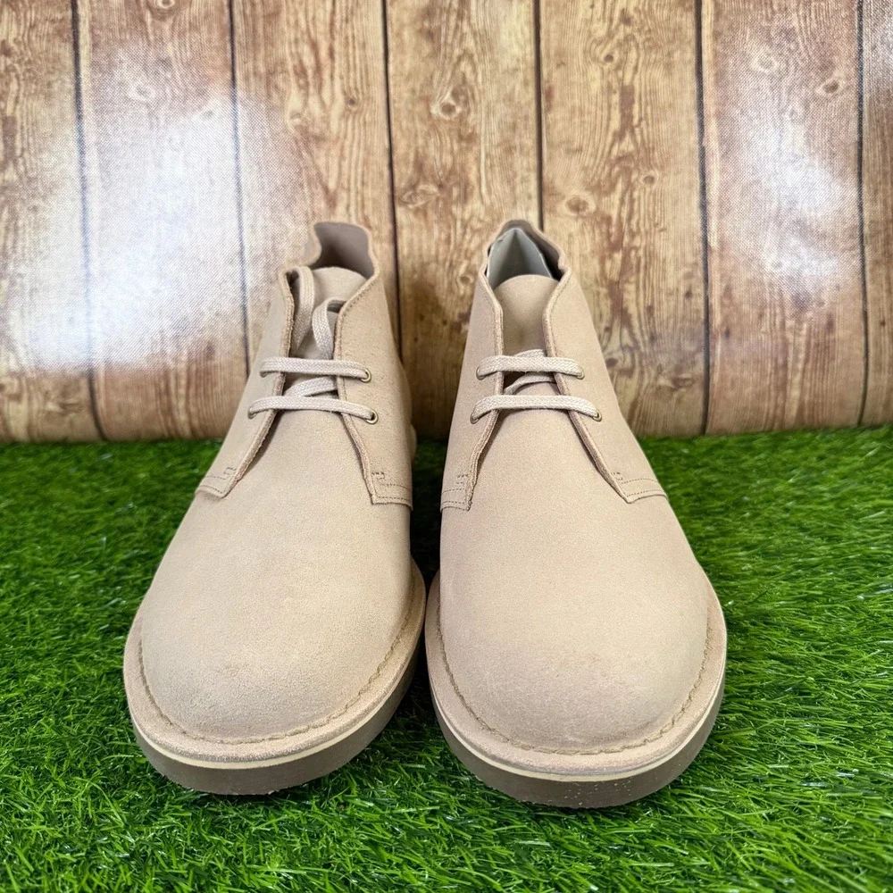 Clarks Shepton Desert Boot Mens size 12 M Taupe Distressed Suede Chukka Lace Up